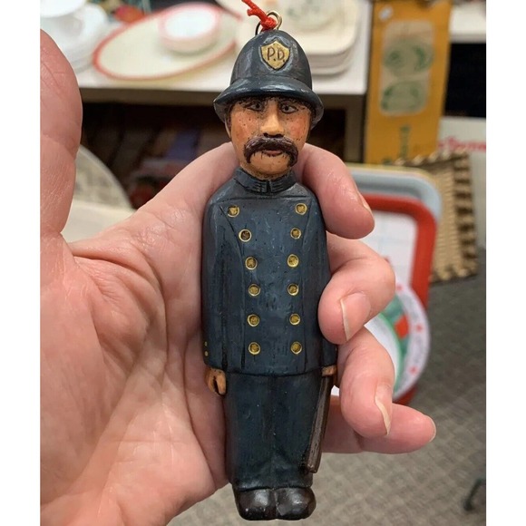Kurt Adler Policeman Ornament Christmas Tree Blue Carved Look Resin 5.5” Cop VTG - Picture 2 of 6